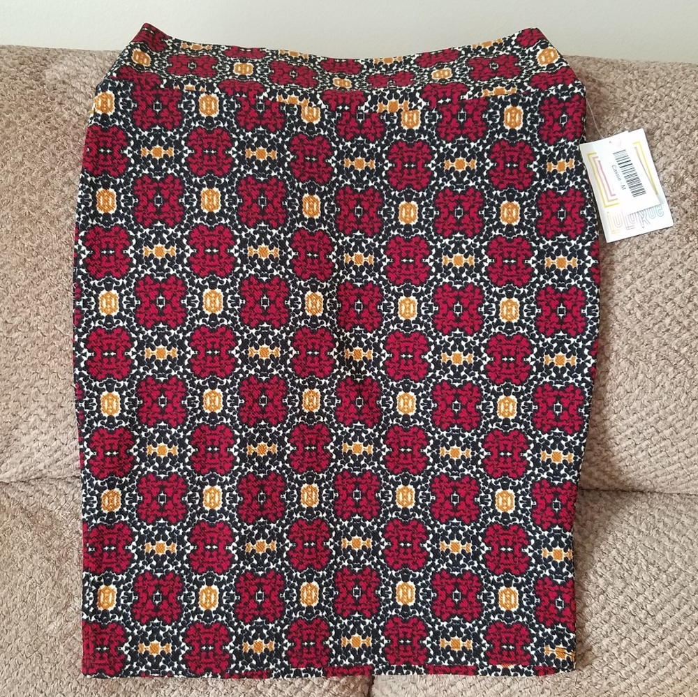 NWT Lularoe Abstract Print Cassie Skirt Medium